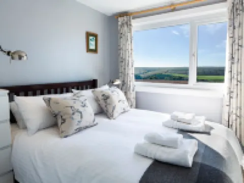 164 Cumber Close Hotels in Malborough