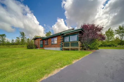 Bemus Point Retreat ~ 3 Mi to Chautauqua Lake - 3-Star