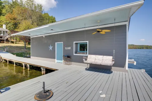 Hot Tub and Dock Guntersville Lake Getaway! - 3-Star