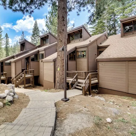1 Mi to Northstar Skiing: Cozy Mtn Condo