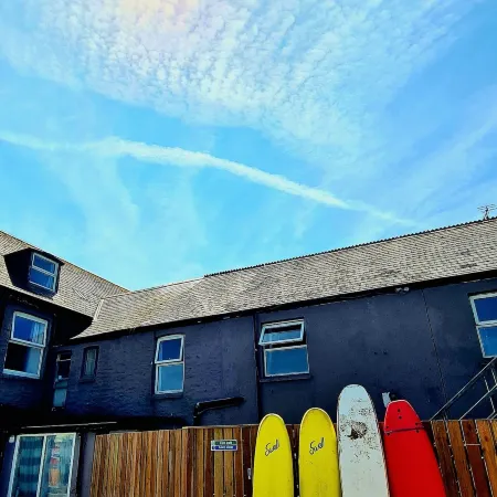 Elemental Surf Lodge