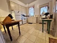 Comfortable, Quiet Cottage Near LC State College & Downtown Lewiston.