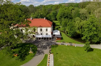 Zamek Dubiecko Hôtels à : 