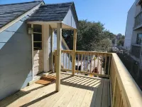 Loft at the Beach 1 Bedroom Apts by RedAwning Hotels in Norfolk