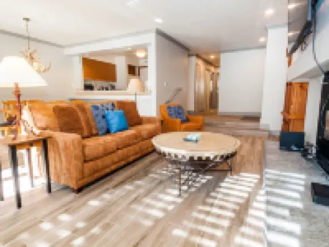 Quicksilver by Summit County Mountain Retreats Hotels in Dillon