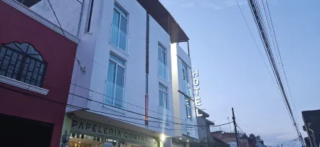 Hotel & Suites Punto Oriente