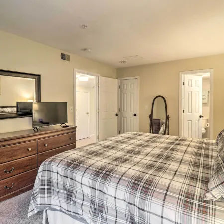 Wintergreen Resort Retreat w/ Skiing Access!
