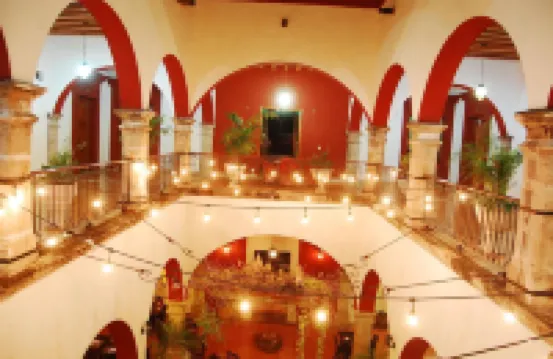 Hotel Santa Elena - parkir