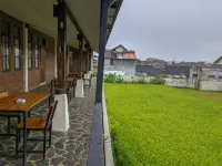 グリヤ ジェッタイ Bantul Inline Skating Ring周辺のホテル