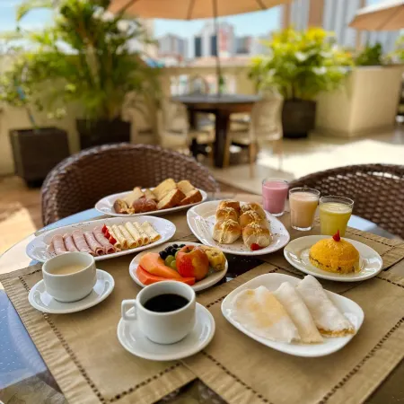 Angra Praia Hotel Отели рядом с достопримечательностью «Пляж Мейрелеш»