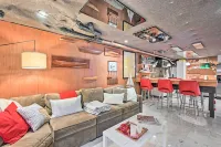 Edmonds Apartment with Private Wine Cellar!