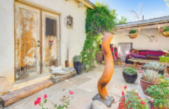 Centrally Located Santa Fe Studio Near Town!