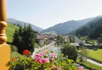 Alpenherz Hotel Garni - Mountain view