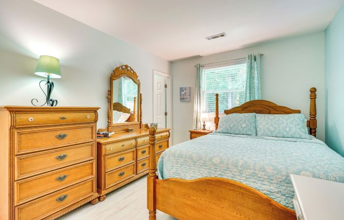 Cozy Goose Creek Escape w/ Patio & Grill
