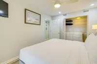 Cozy Myrtle Beach Getaway 1 Block to Ocean!