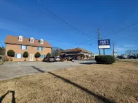 Whits Inn - parking