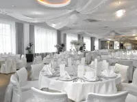 City Hotel Hotels near Granaries