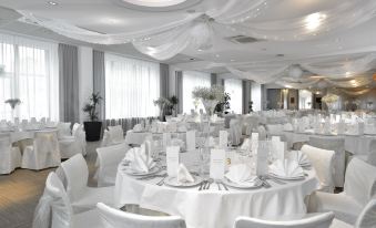 City Hotel