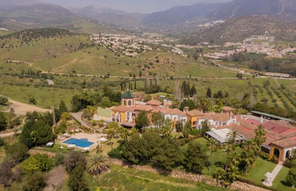 比紐埃拉 B 布酒店及水療