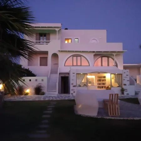 Villa Faros Small Hotel and Restaurant