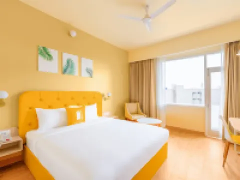 บลูม โฮเทล คัทรา โรงแรมในกัตรัช