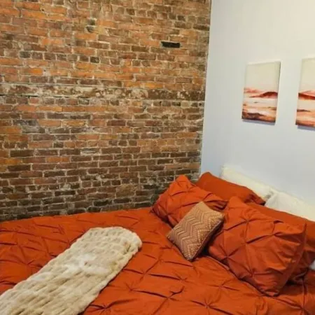 The Weaver House Guest Suites