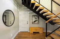 ジョーダネル バイ アバントステイ ネクスト トゥ ザ レザーバー！