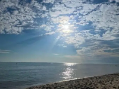 Cozy Beach Town Cottage Awaits.