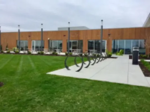 NEW Sleek, Contemporary Home Near Med School