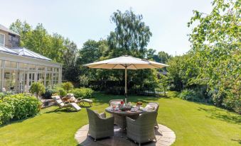 Private and Prestigious Luxury Home