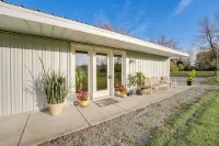 5 Mi to St Joseph River: Apartment w/ Fire Pit! - Wifi