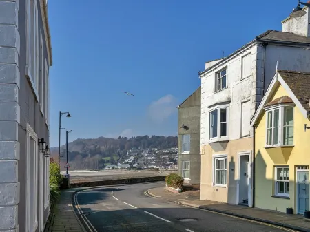 No. 62 at Gadlys House