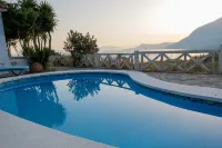 Apartment with Pool and Panorama View - สระว่ายน้ำส่วนตัว