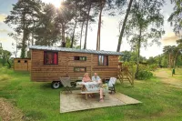 Huttopia de Meinweg Hotels in 