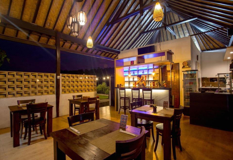 4. 아바산 힐 호텔..