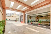 Raz Hotel and Convention