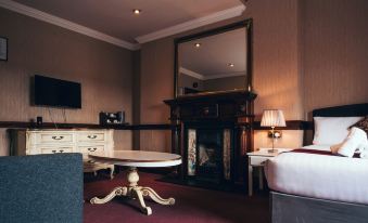 Russell Court Hotel