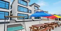 Ongjin Guardians Pool Villa - Country Houses