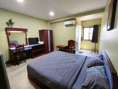 Metro Residence Hotels in Tambon Tha Sawang