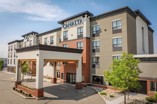 Canalta Cochrane Hotels in Cochrane
