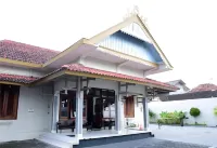 Hotel Iraa Hotels in Pakualaman
