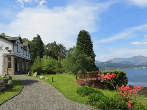 Lochwood House B&B and Self Catering Hotels in Tarbet