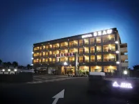 Sea View Hotel Hotel dekat Pantai Iho