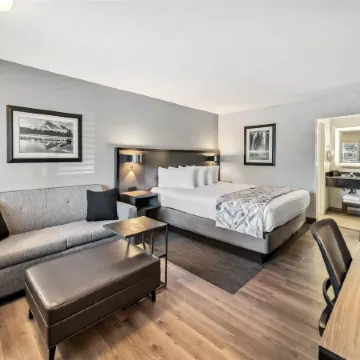 Best Western Plus Hilltop Inn