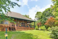 Wraparound Porch w/ Views: Blue Ridge Mtn Gem! - Homestays