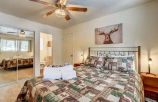 Whispering Pines Cabin - Family and Pet Friendly Abode