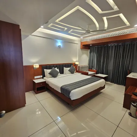 Ktdc Rain Drops Hotel Отели рядом с достопримечательностью «Больница «Санкара Нетралая»»