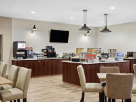 Ramada by Wyndham Drumheller Hotel & Suites Hotels in Drumheller