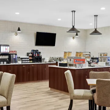 Ramada by Wyndham Drumheller Hotel & Suites