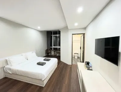 Hotel Kencana Jaya Hoteller i Ngabul